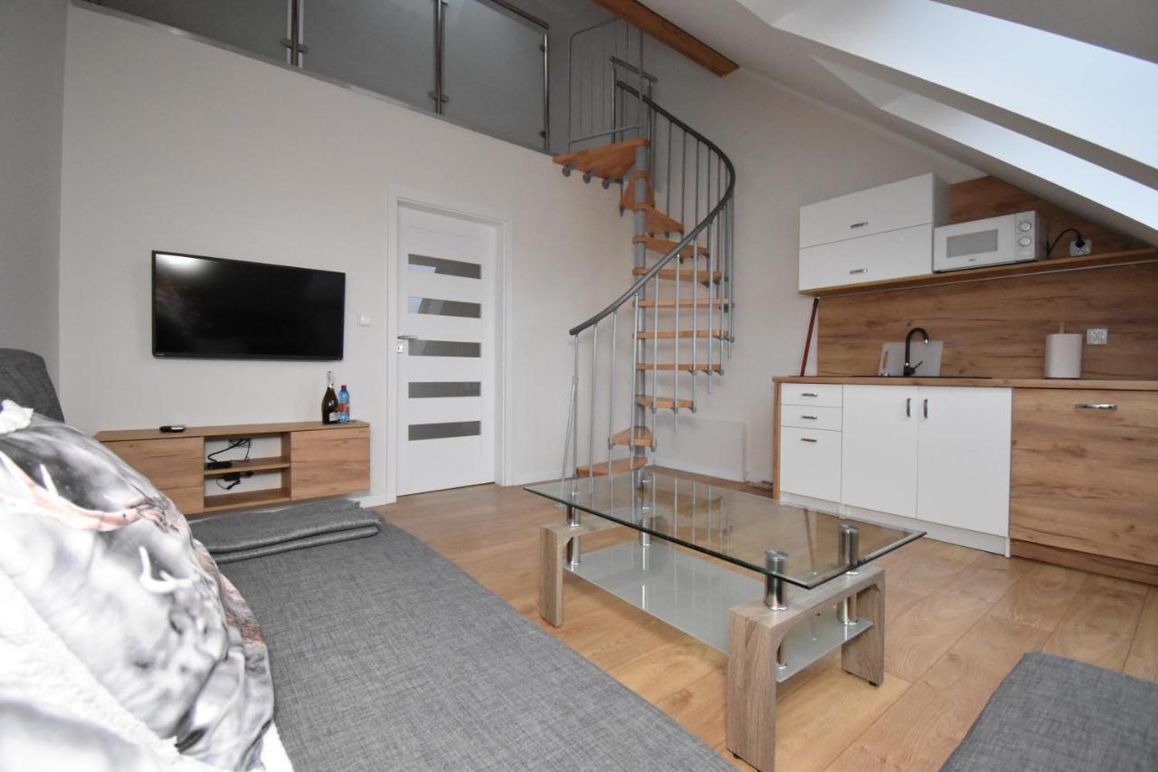 Apartamenty Pod Skalitem Щирк Екстериор снимка