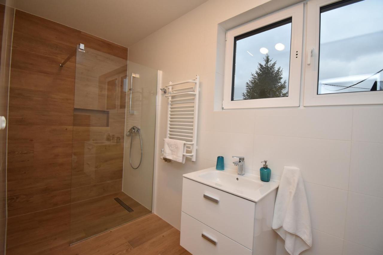 Apartamenty Pod Skalitem Щирк Екстериор снимка